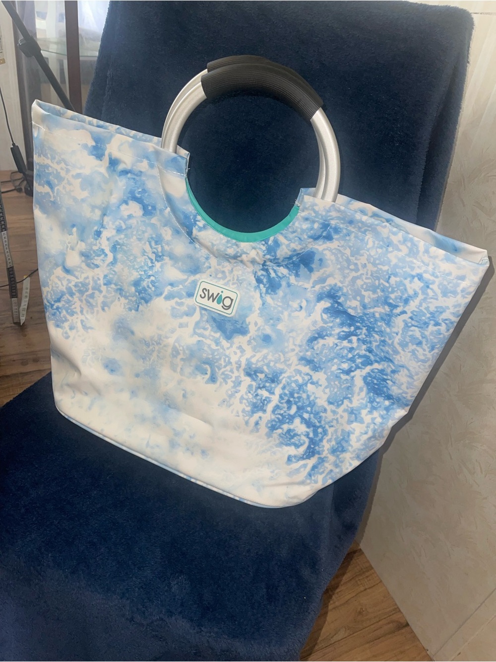 Swig Blue Marble Round-Handle Tote